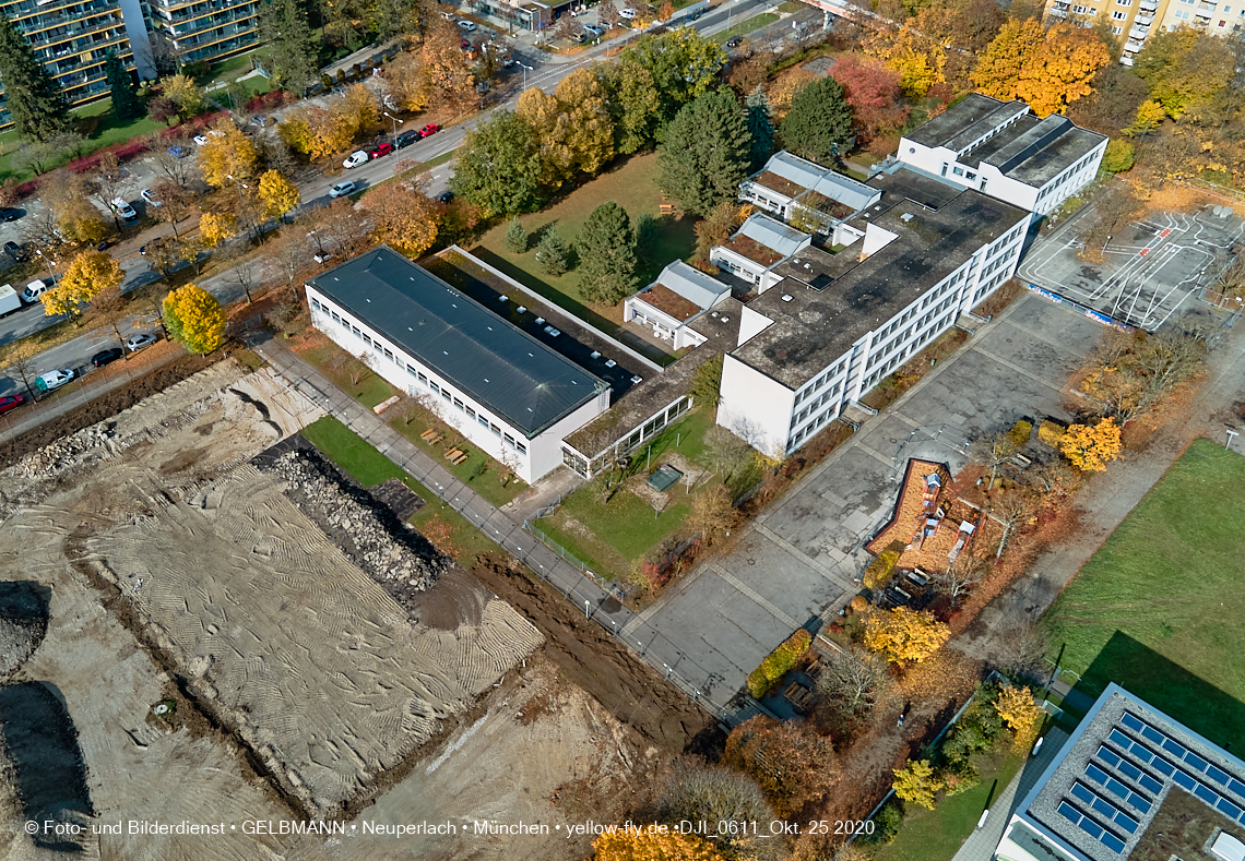 25.10.2020 - Grundschule am Karl-Marx-Ring in Neuperlach